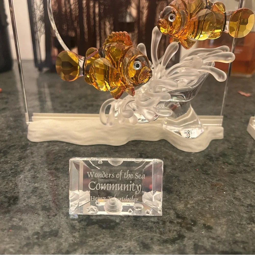 Elegant Crystal Fish Mirror Decor